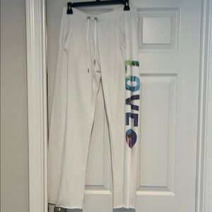 PINK Victoria's Secret White Pants with Multicolor LOVE Print